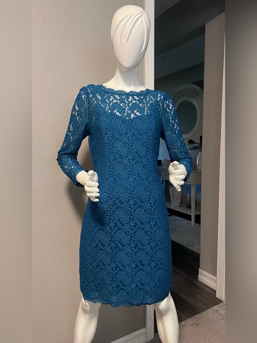 Adrianna Papell Teal Lace V-Back Long Sleeve Mini Dress size 6